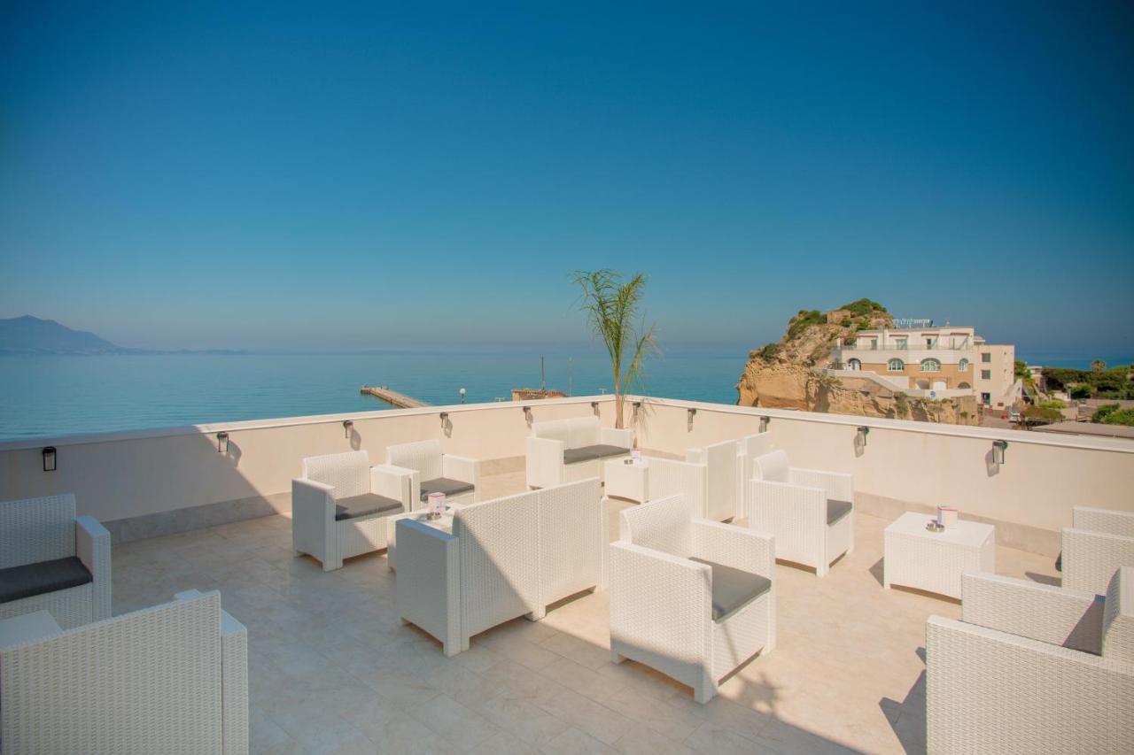 Naro Suites And Rooms Bacoli Eksteriør billede
