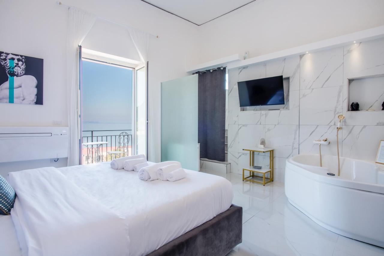 Naro Suites And Rooms Bacoli Eksteriør billede