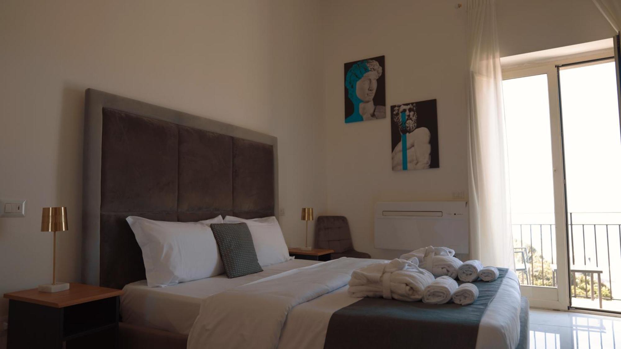 Naro Suites And Rooms Bacoli Eksteriør billede