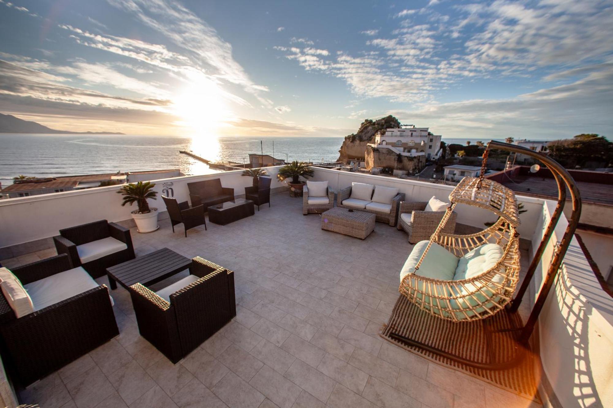 Naro Suites And Rooms Bacoli Eksteriør billede